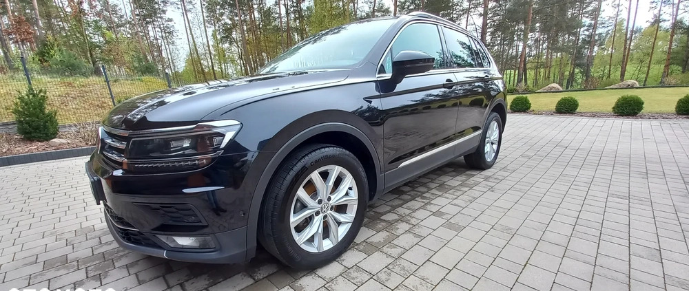 Volkswagen Tiguan cena 102000 przebieg: 120000, rok produkcji 2018 z Bytów małe 92